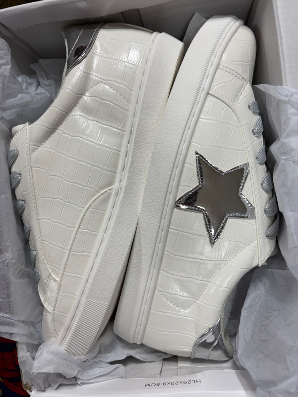 POSCAST SILVER PARTY Women's Fashion Star Sneaker Lace Up Low Top Comfortable Cu